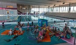 Premiers ploufs à Sourcéane : une belle aventure aquatique pour les élèves de maternelle